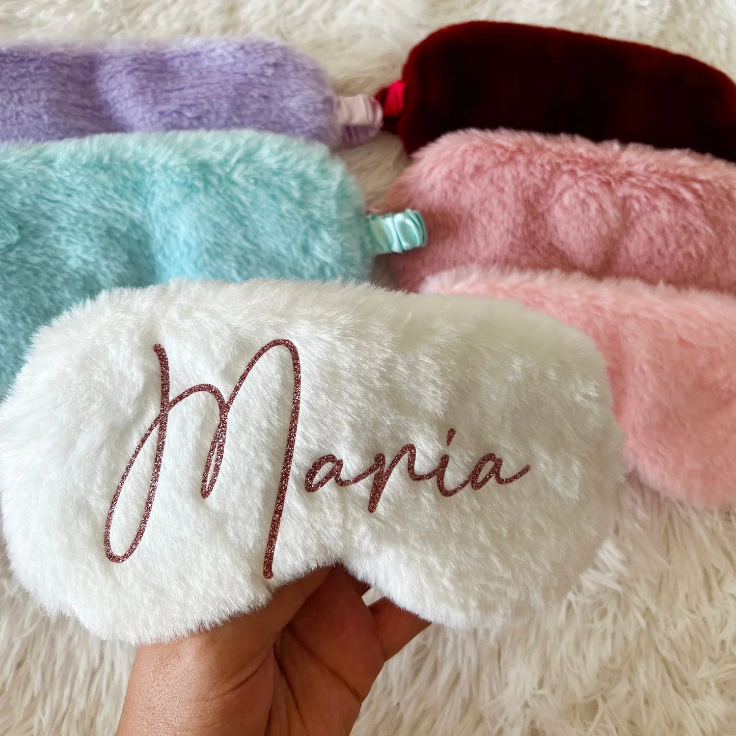 Masque de nuit personnalisé en fourrure avec texte doré pailleté – cadeau chic